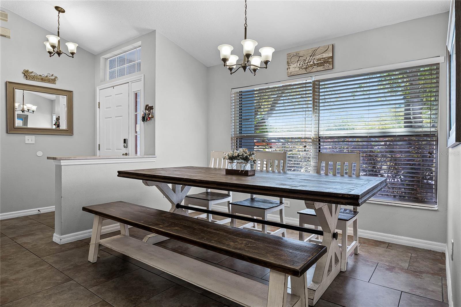 525 GENTLE BREEZE DR, MINNEOLA, FL, 34715