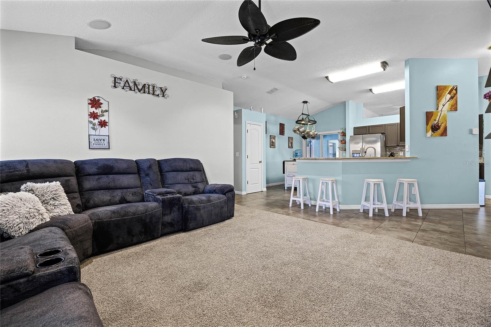 525 GENTLE BREEZE DR, MINNEOLA, FL, 34715