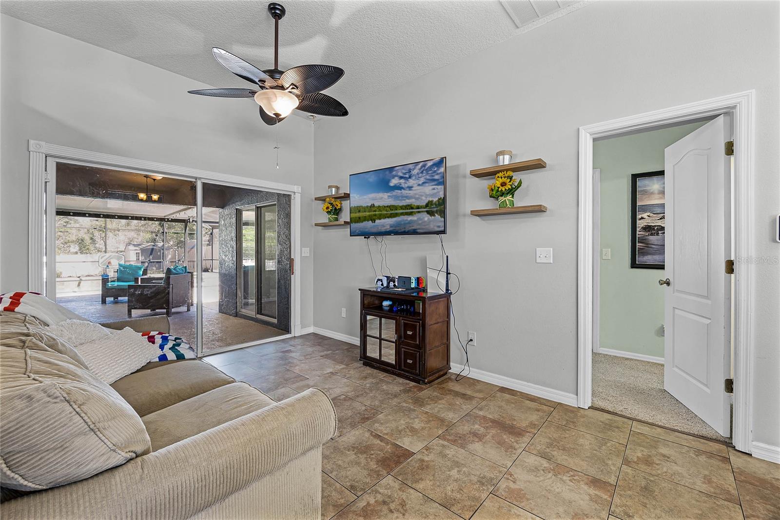525 GENTLE BREEZE DR, MINNEOLA, FL, 34715