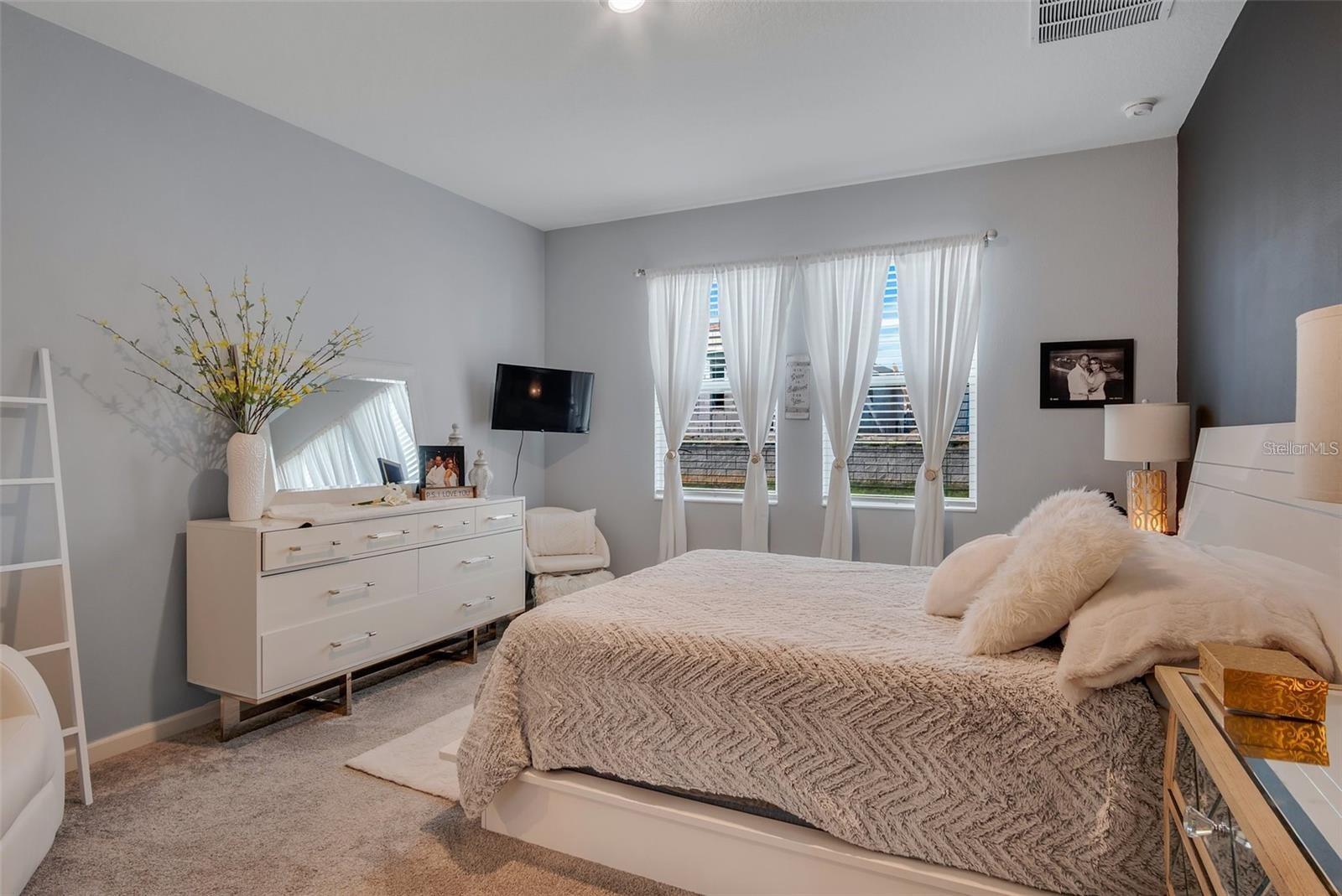6992 DILLY LAKE AVE, GROVELAND, FL, 34736