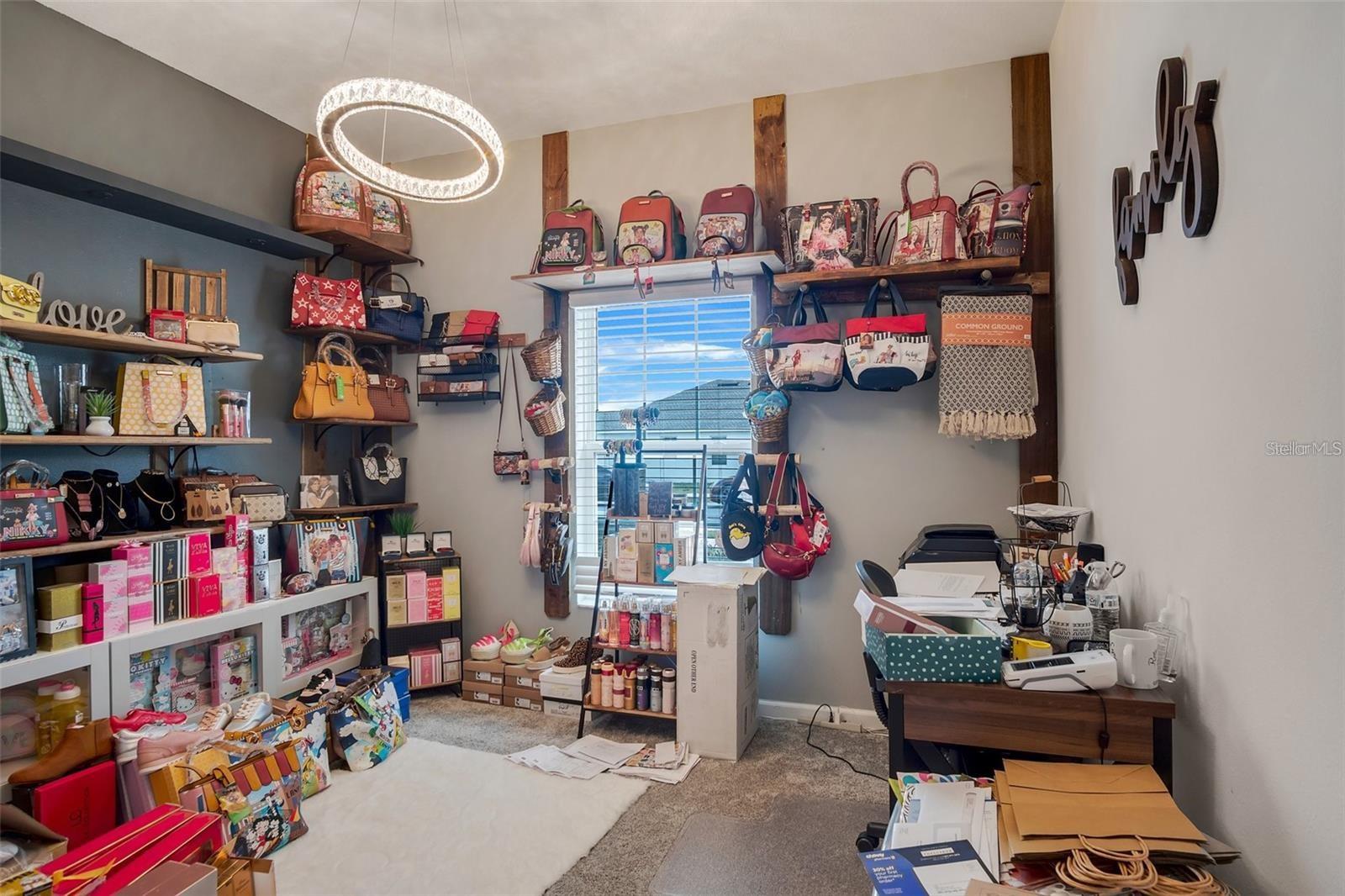 6992 DILLY LAKE AVE, GROVELAND, FL, 34736