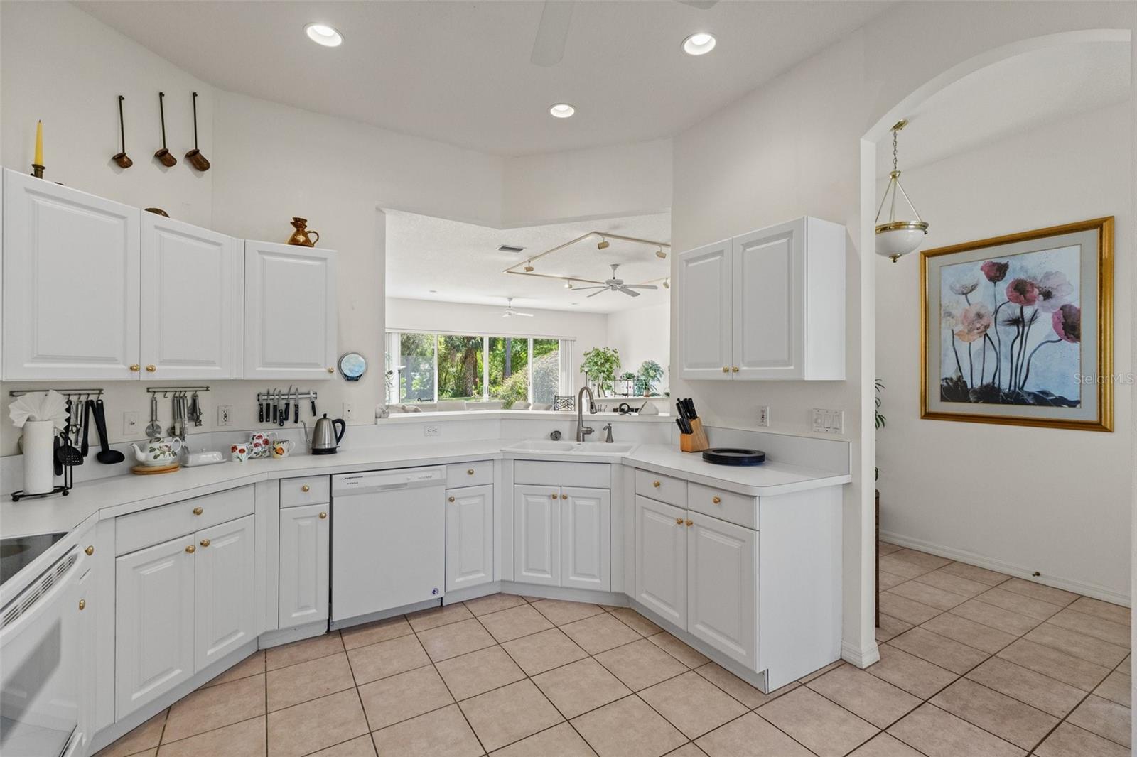 2100 WAWEEP CT, SARASOTA, FL, 34235