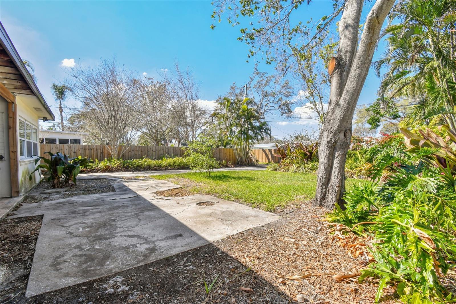 921 39TH AVE NE, ST PETERSBURG, FL, 33703