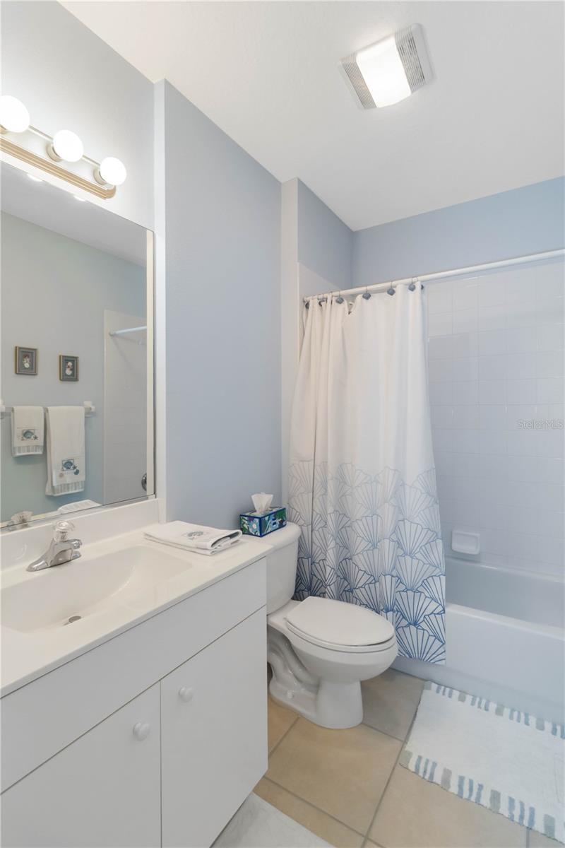 432 SUNSET LAKE BLVD #203, VENICE, FL, 34292