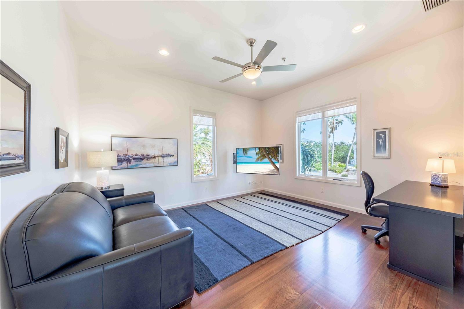 D6140811 Property Photo