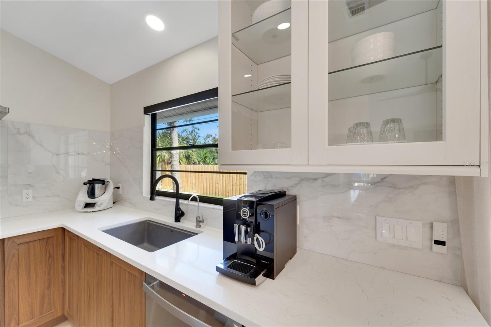 4661 ALLIGATOR DR, VENICE, FL, 34293