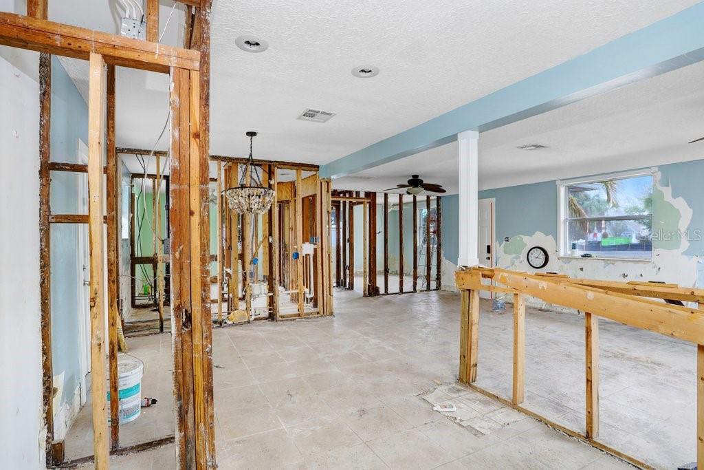 411 VIRGINIA AVE, MADEIRA BEACH, FL, 33708