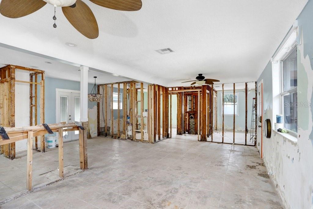 411 VIRGINIA AVE, MADEIRA BEACH, FL, 33708