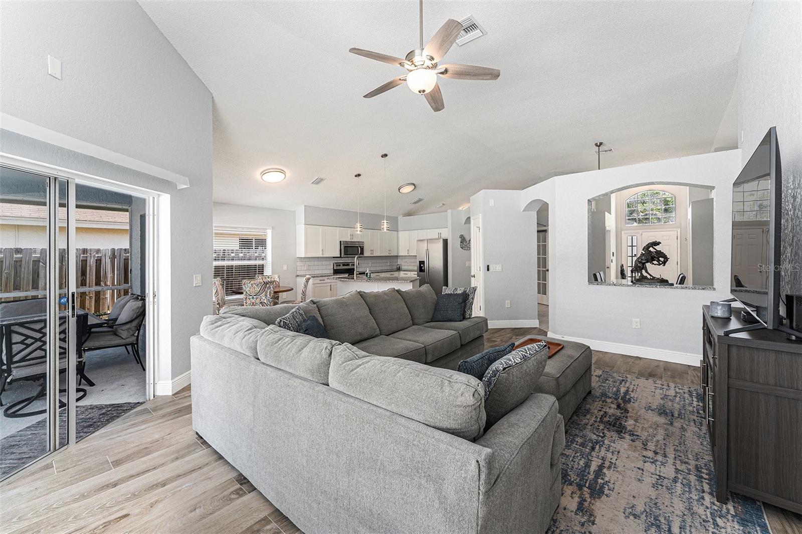 8941 SOUTHBAY DR, TAMPA, FL, 33615