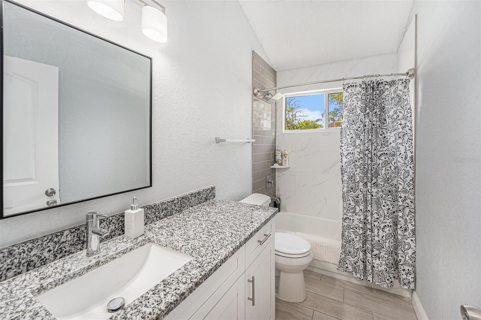 8941 SOUTHBAY DR, TAMPA, FL, 33615