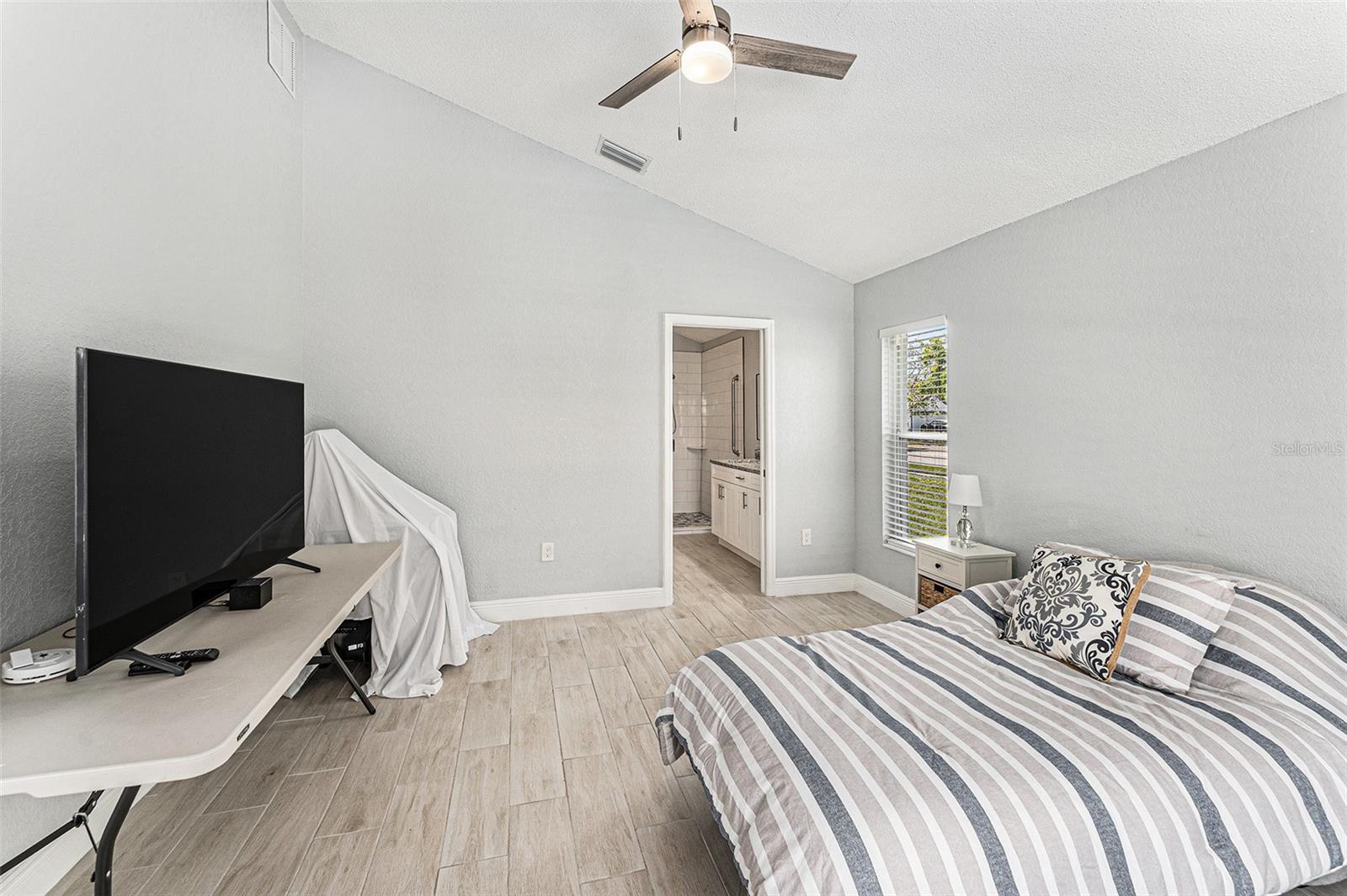 8941 SOUTHBAY DR, TAMPA, FL, 33615
