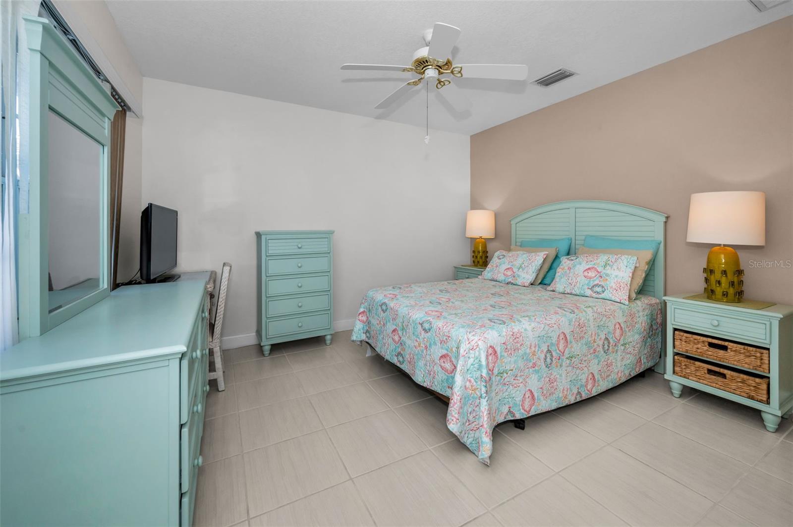8155 ELISABETH LN, SEMINOLE, FL, 33777