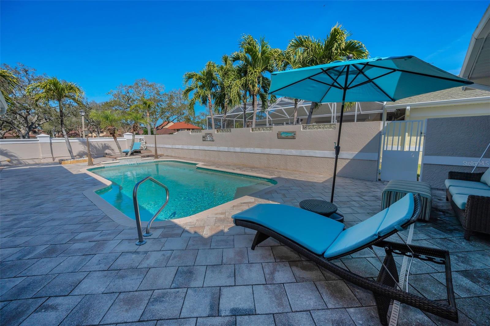 8155 ELISABETH LN, SEMINOLE, FL, 33777