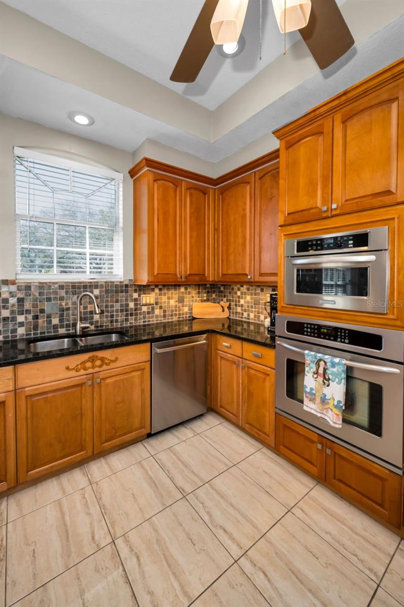8155 ELISABETH LN, SEMINOLE, FL, 33777