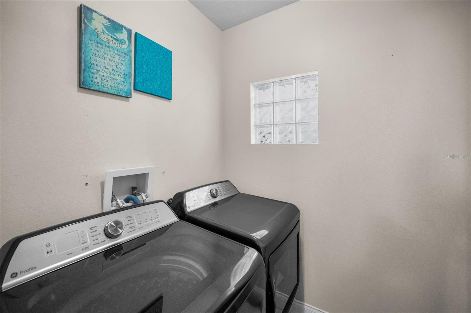 8155 ELISABETH LN, SEMINOLE, FL, 33777