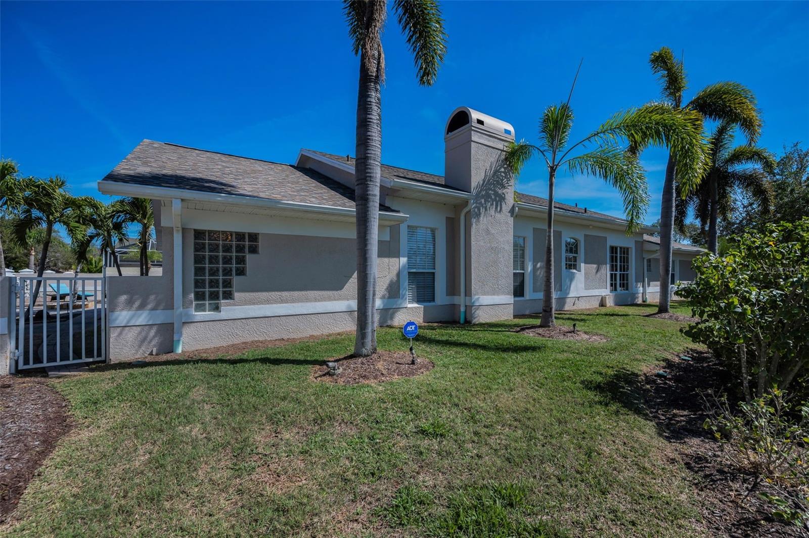 8155 ELISABETH LN, SEMINOLE, FL, 33777
