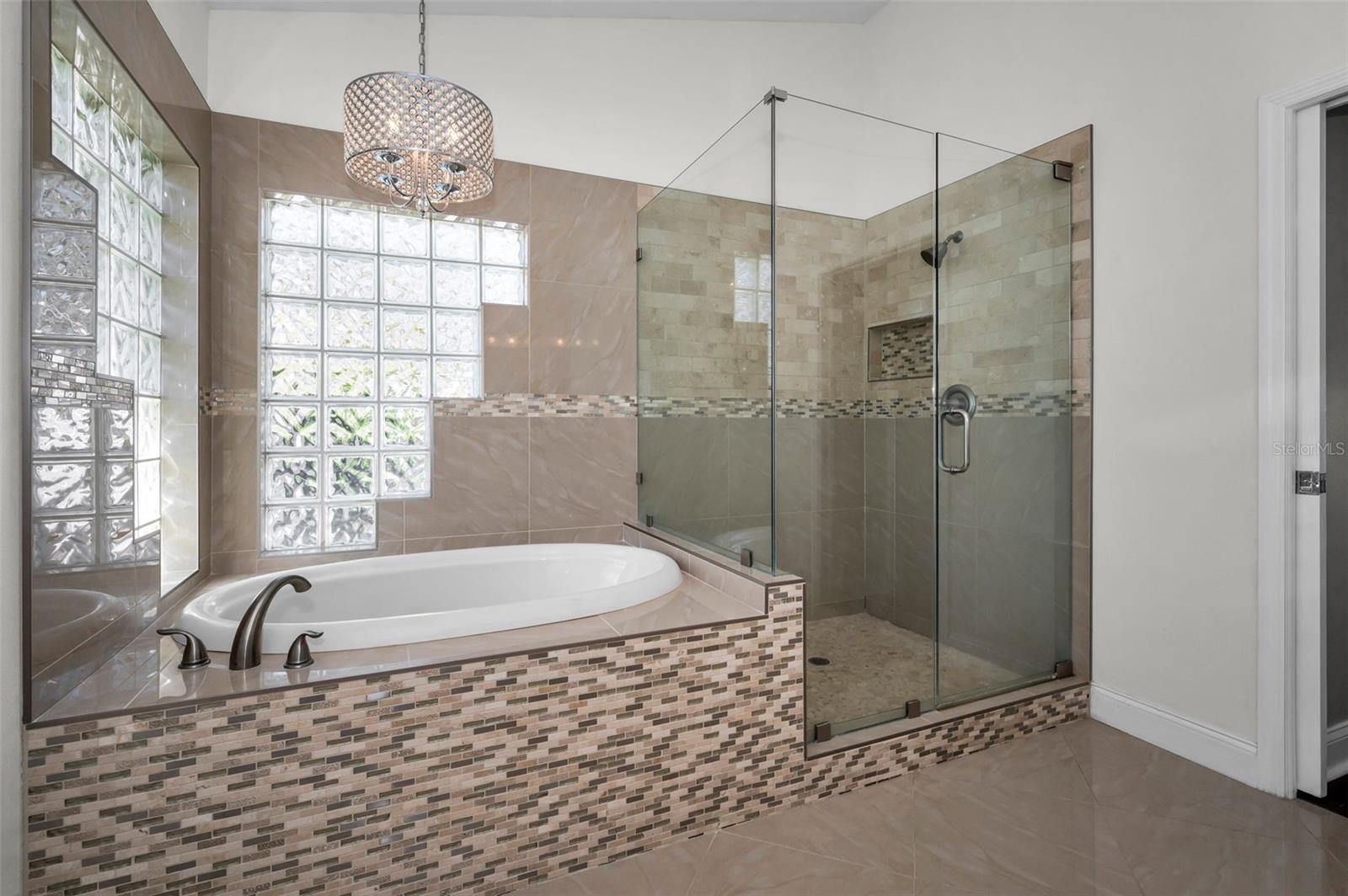 8155 ELISABETH LN, SEMINOLE, FL, 33777