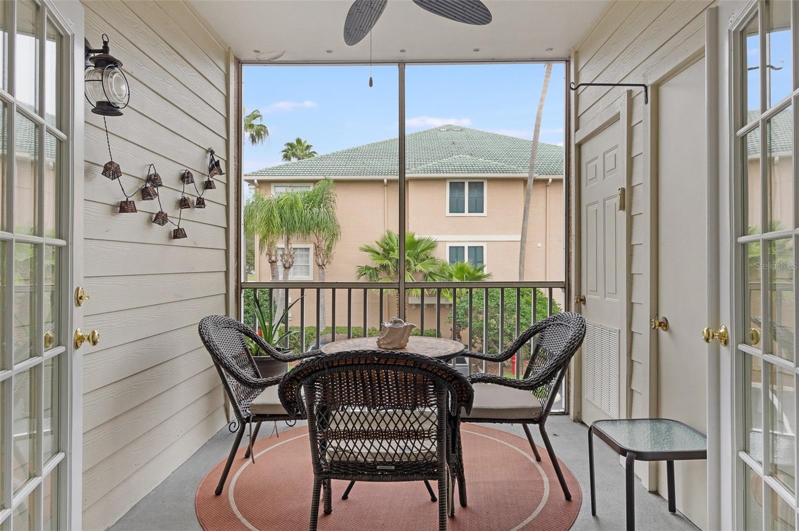 1213 BAY CLUB CIR, TAMPA, FL, 33607