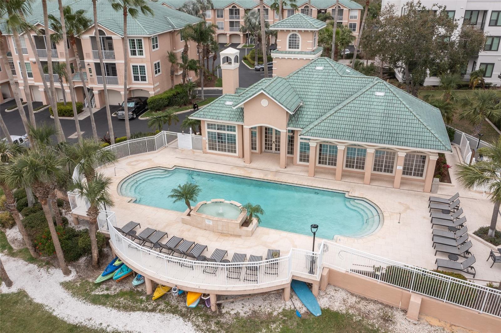 1213 BAY CLUB CIR, TAMPA, FL, 33607