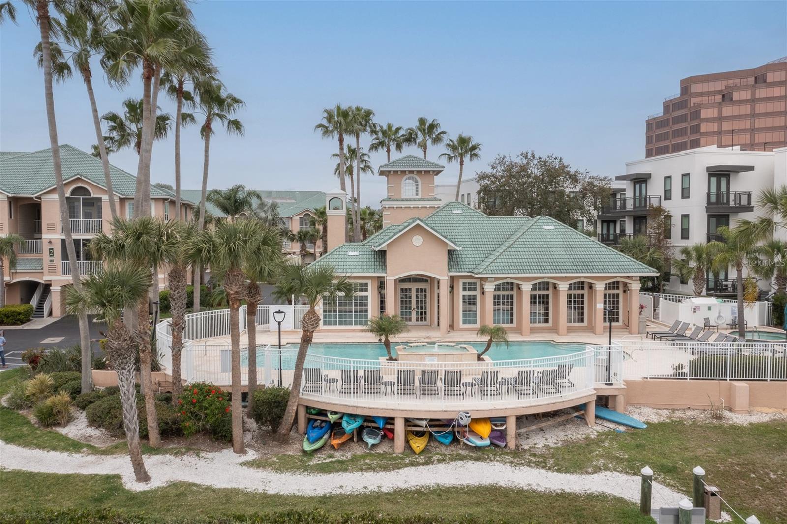 1213 BAY CLUB CIR, TAMPA, FL, 33607