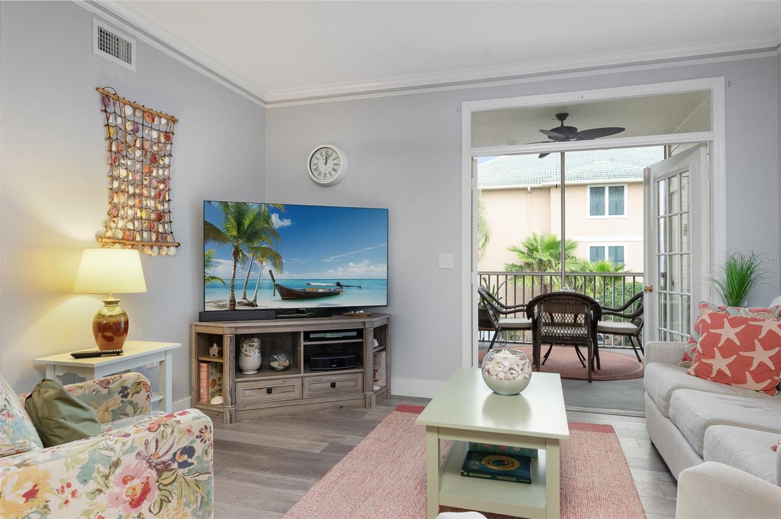 1213 BAY CLUB CIR, TAMPA, FL, 33607