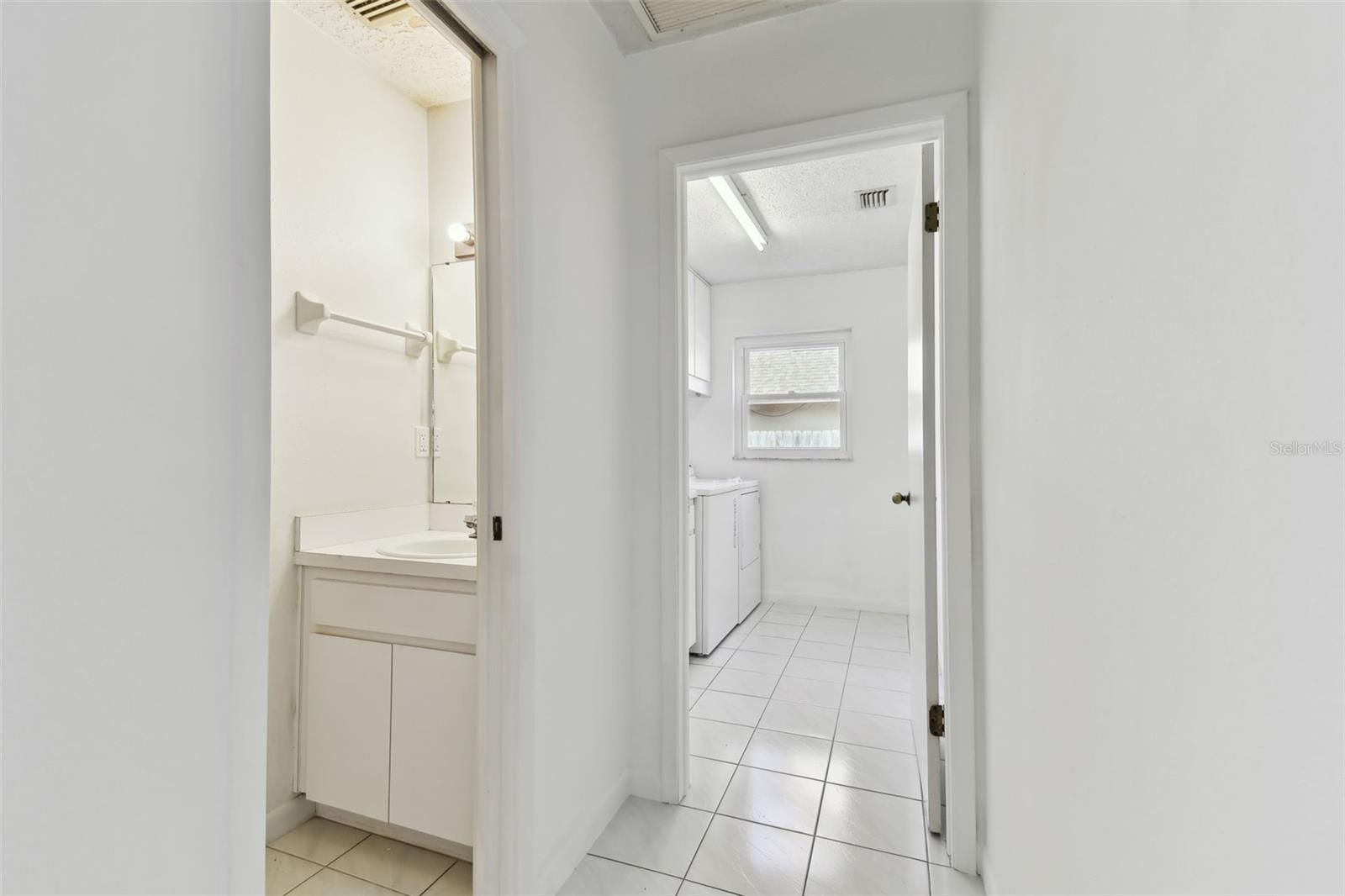 4735 FOXSHIRE CIR, TAMPA, FL, 33624