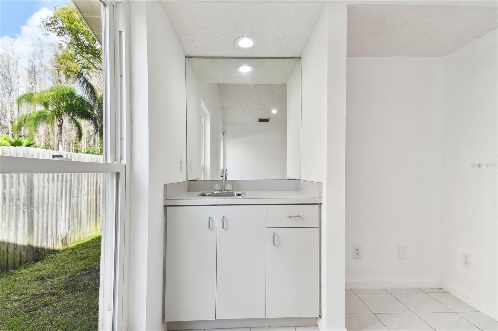 4735 FOXSHIRE CIR, TAMPA, FL, 33624