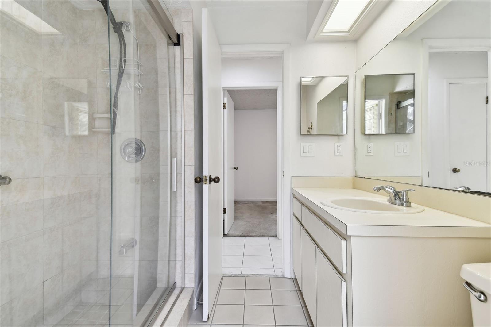 4735 FOXSHIRE CIR, TAMPA, FL, 33624