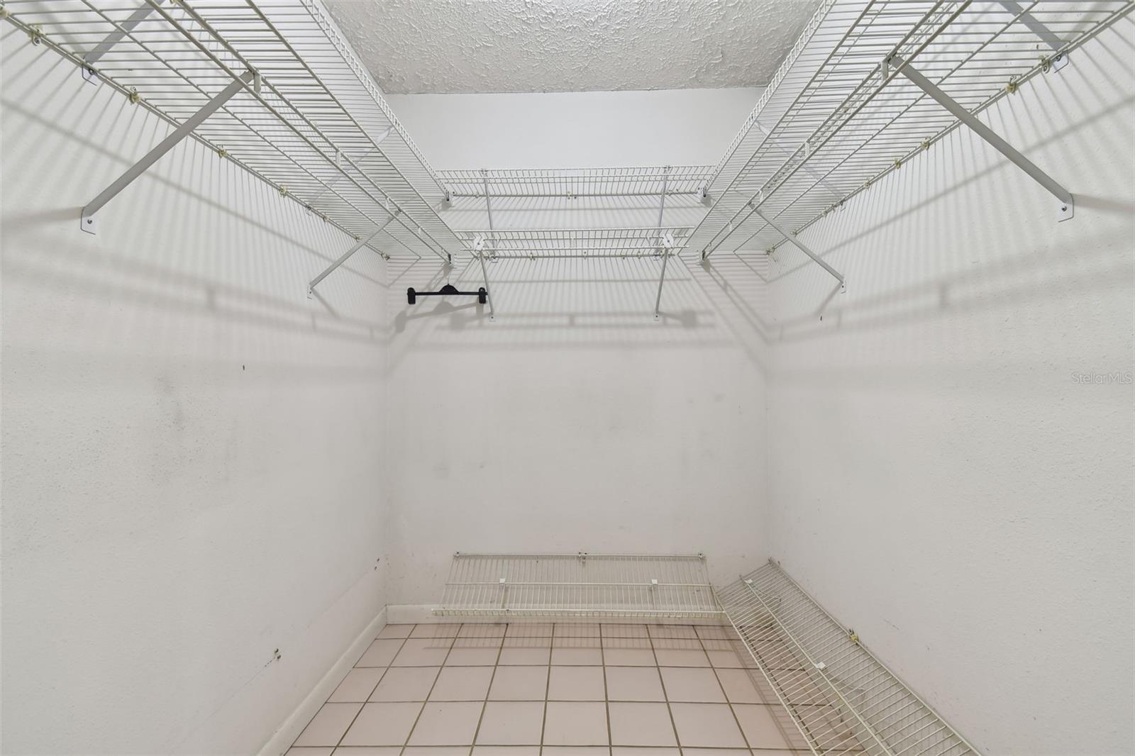 4735 FOXSHIRE CIR, TAMPA, FL, 33624