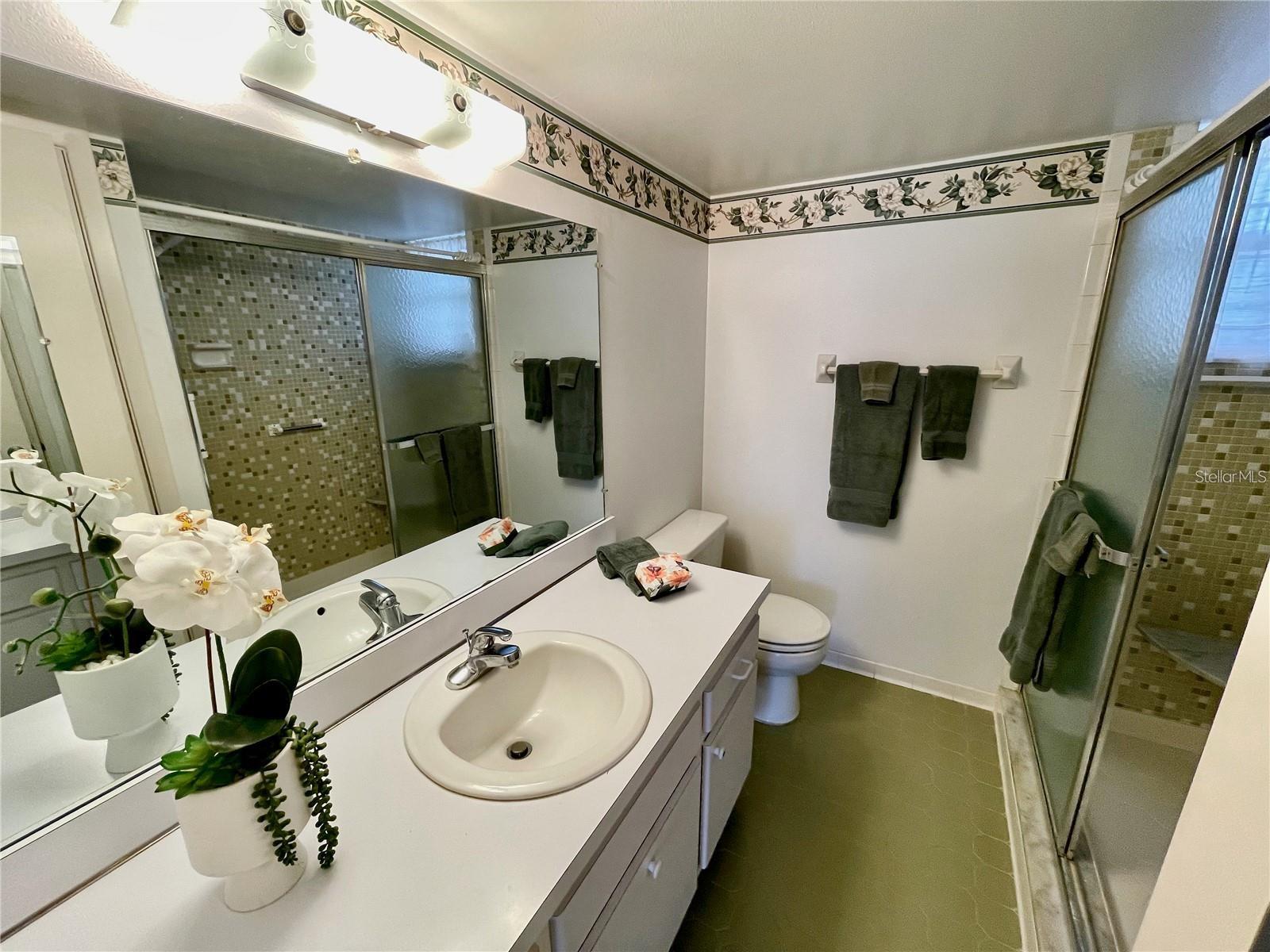 700 MIRROR TER NW #111, WINTER HAVEN, FL, 33881