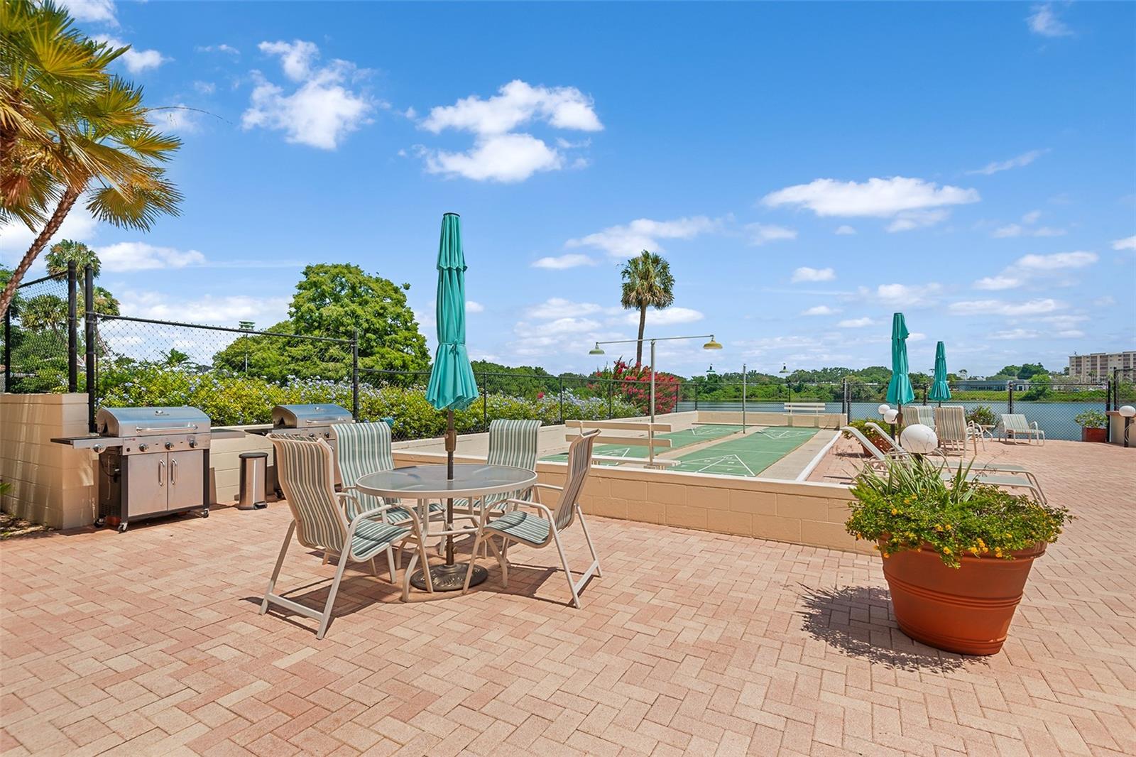 700 MIRROR TER NW #111, WINTER HAVEN, FL, 33881