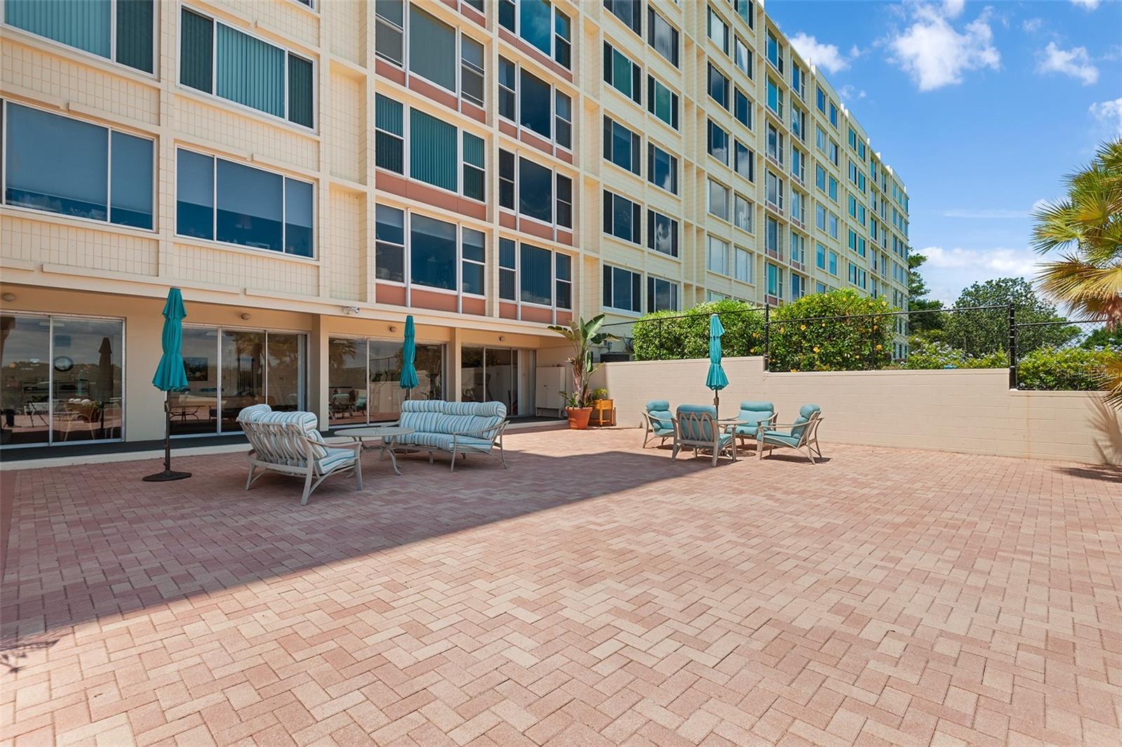 700 MIRROR TER NW #111, WINTER HAVEN, FL, 33881