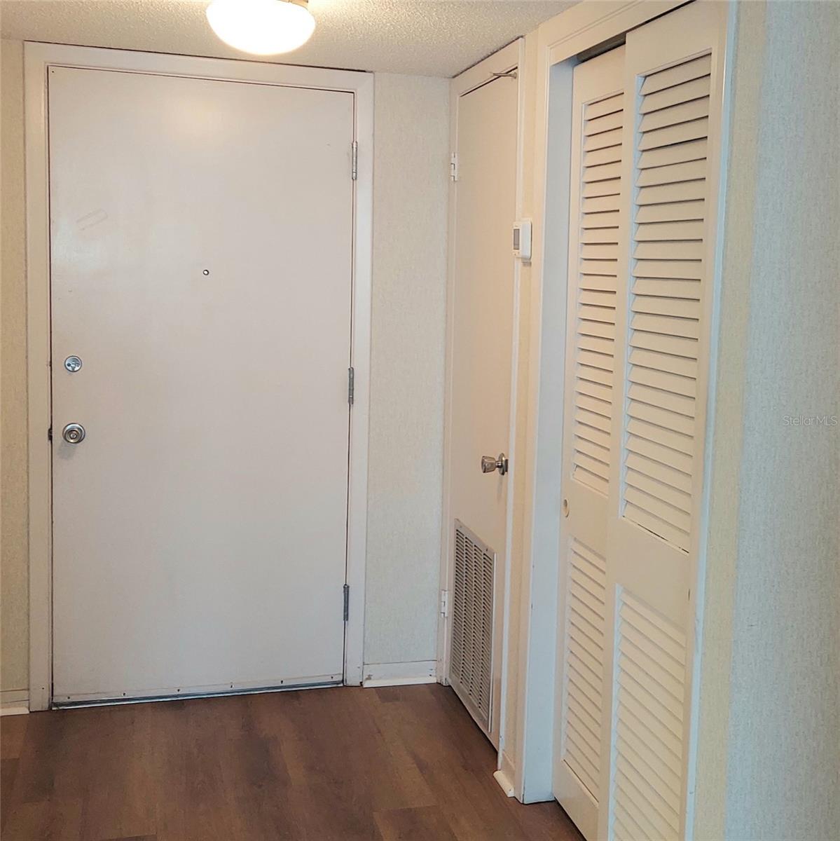 700 MIRROR TER NW #111, WINTER HAVEN, FL, 33881