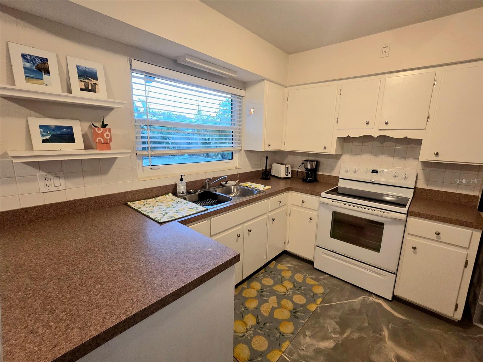 6763 35TH AVE N, ST PETERSBURG, FL, 33710