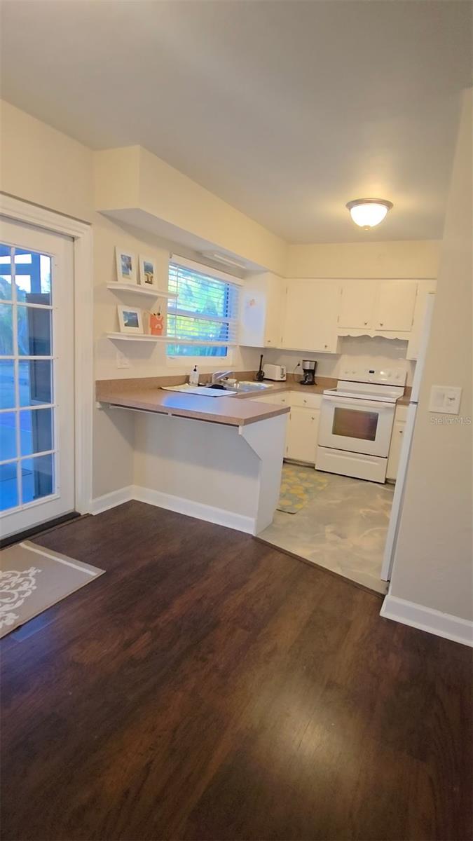 6763 35TH AVE N, ST PETERSBURG, FL, 33710