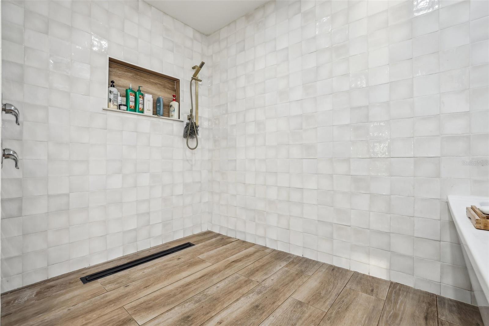 2294 LAKEVIEW AVE, CLERMONT, FL, 34711