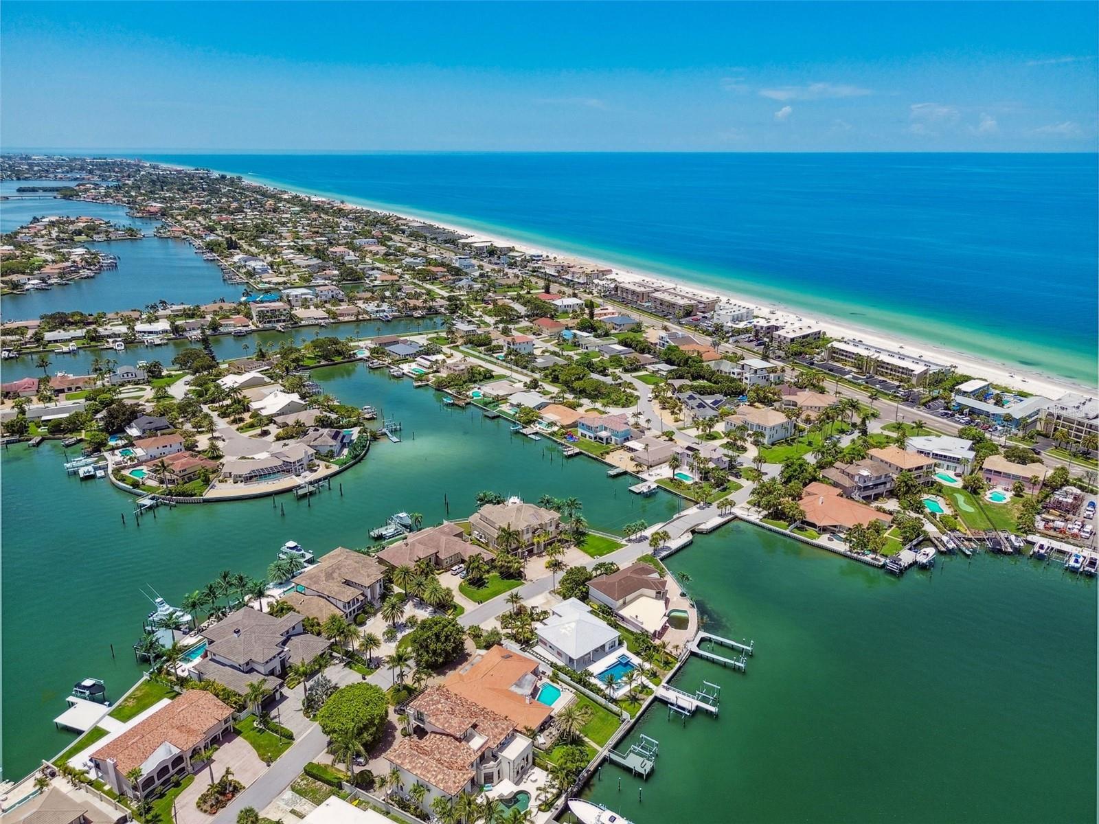 205 HARRISON AVE, BELLEAIR BEACH, FL, 33786