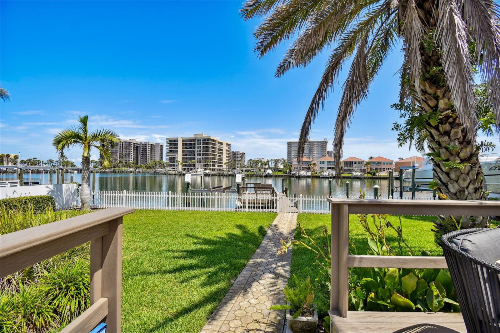 205 HARRISON AVE, BELLEAIR BEACH, FL, 33786