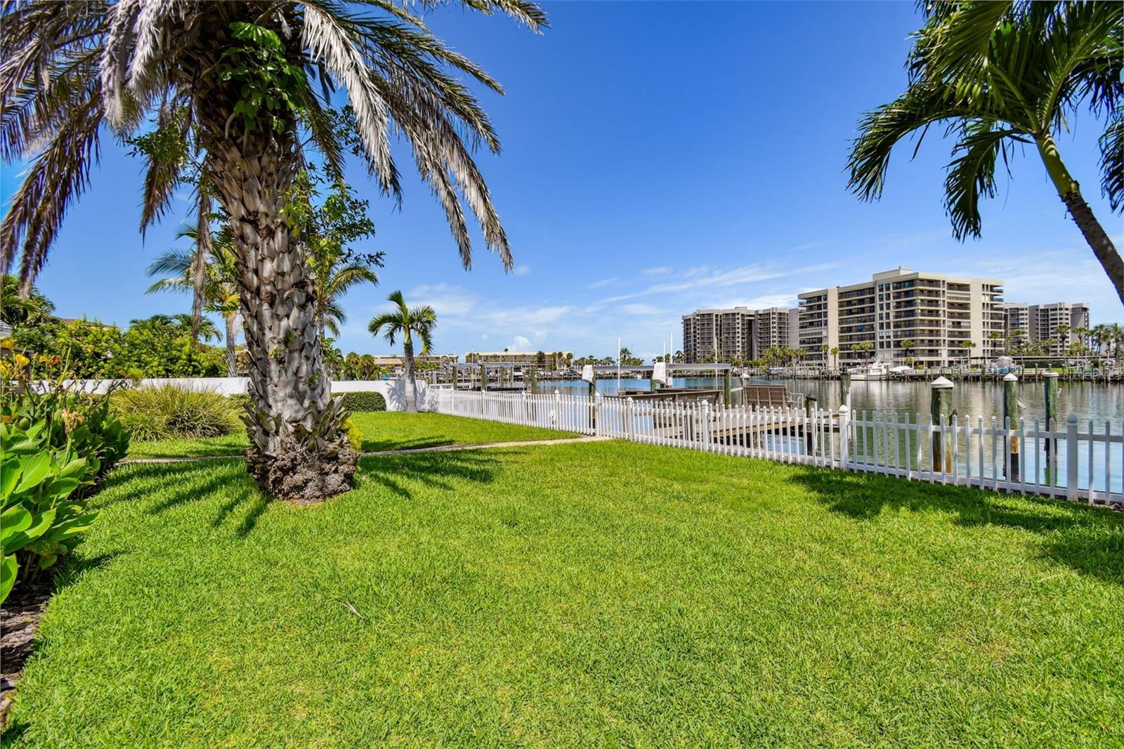 205 HARRISON AVE, BELLEAIR BEACH, FL, 33786