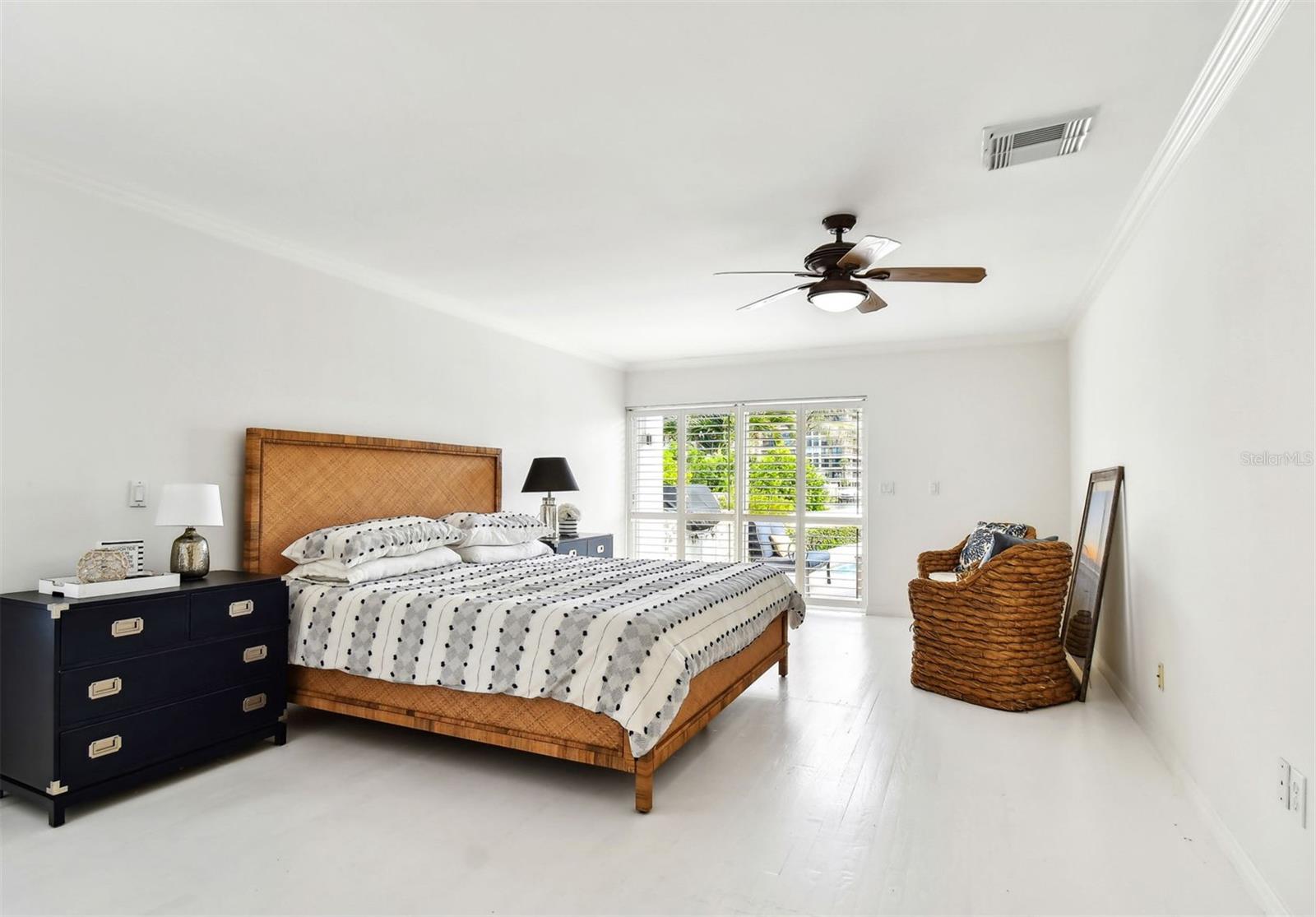 205 HARRISON AVE, BELLEAIR BEACH, FL, 33786