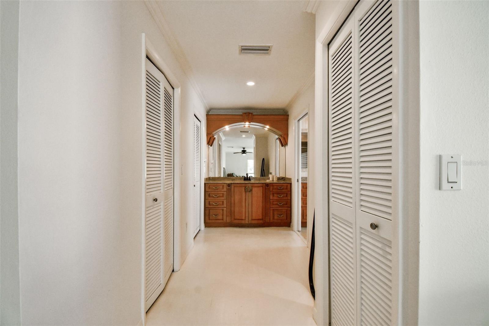 205 HARRISON AVE, BELLEAIR BEACH, FL, 33786