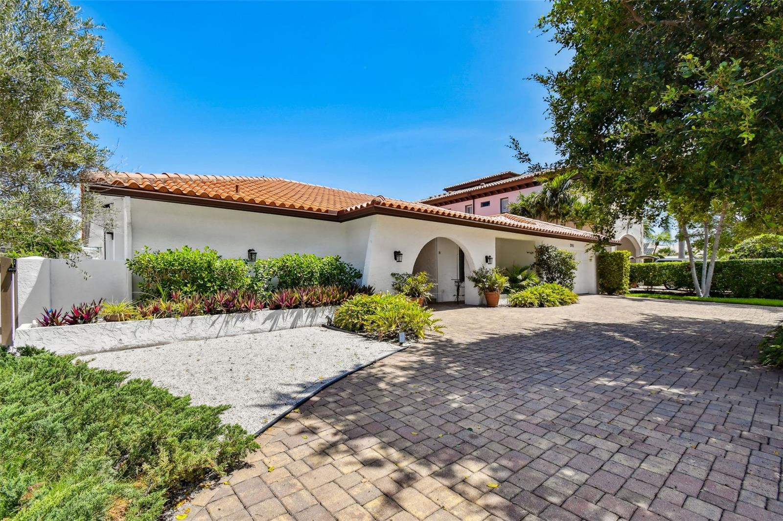 205 HARRISON AVE, BELLEAIR BEACH, FL, 33786