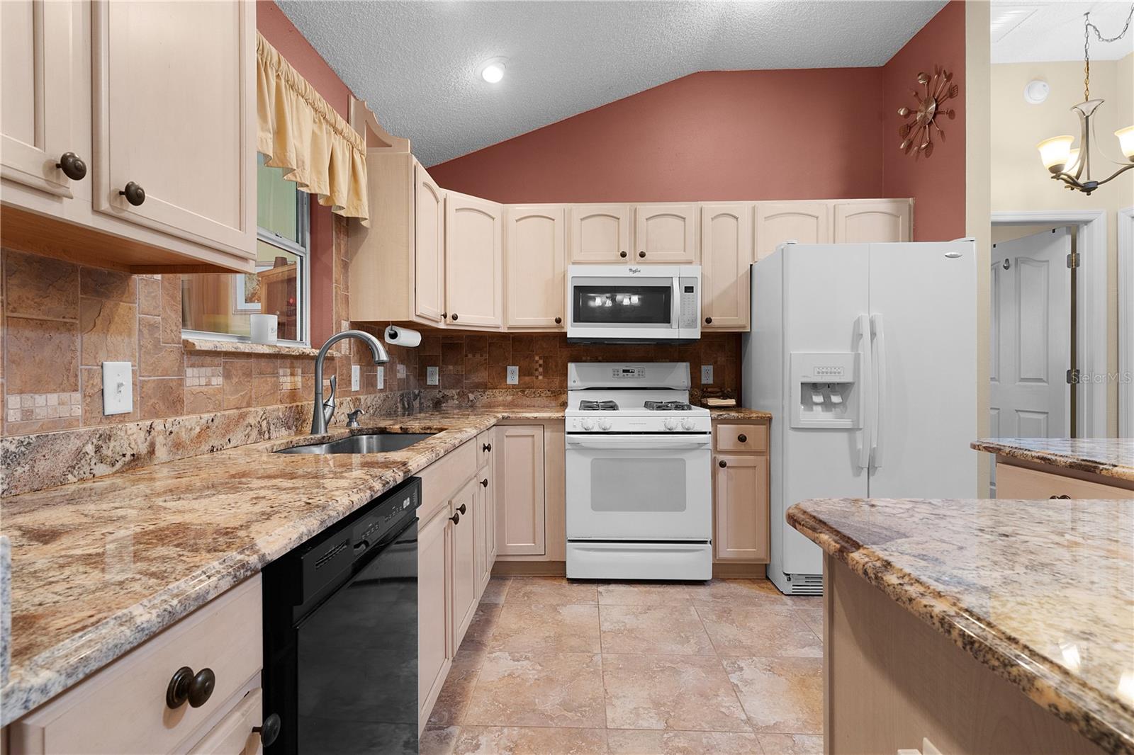 8104 SE 177TH WINTERTHUR LOOP, THE VILLAGES, FL, 32162