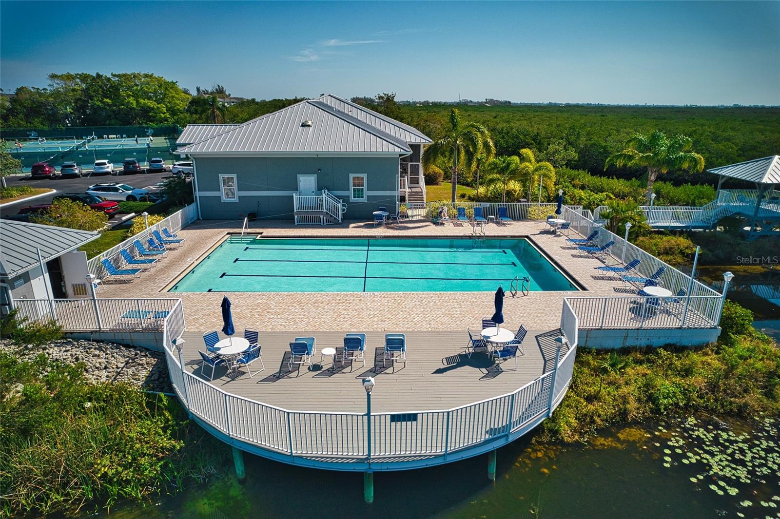 834 WATERSIDE LN #834, BRADENTON, FL, 34209