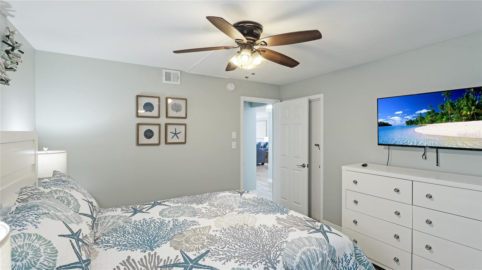 524 BEACH RD #A, SARASOTA, FL, 34242