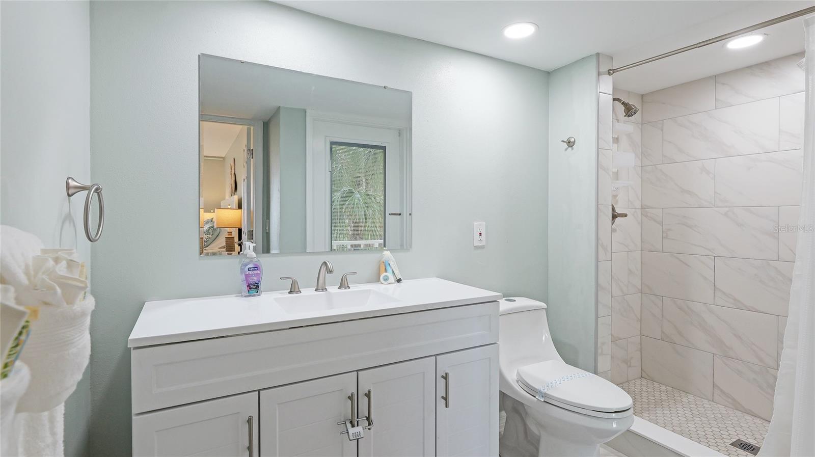 524 BEACH RD #A, SARASOTA, FL, 34242