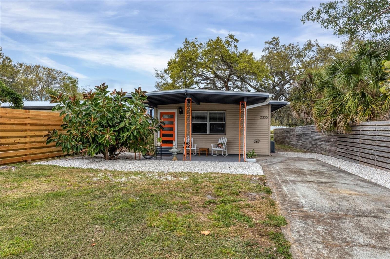 2305 NOVUS ST, SARASOTA, FL, 34237