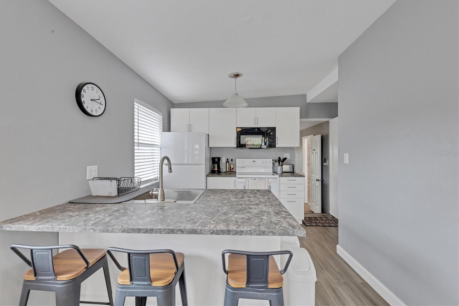 2305 NOVUS ST, SARASOTA, FL, 34237