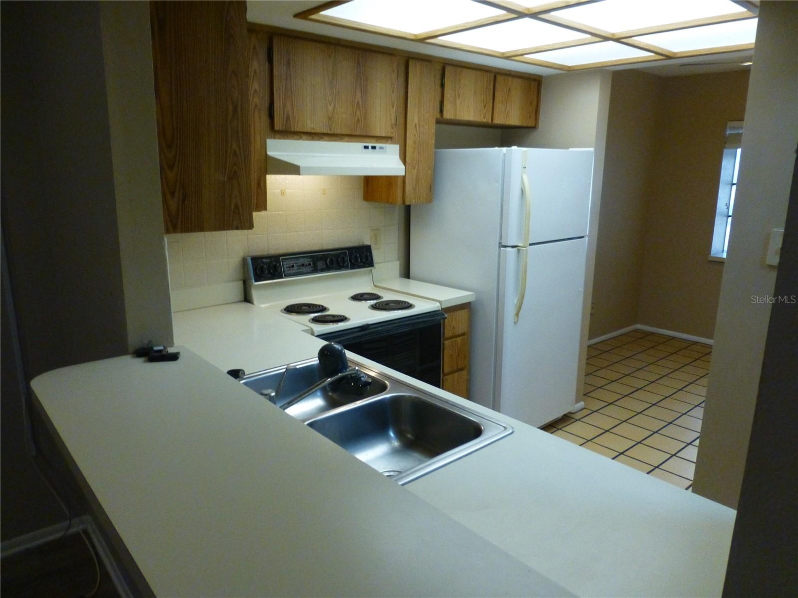2822 WHITEHALL DR, PALM HARBOR, FL, 34684