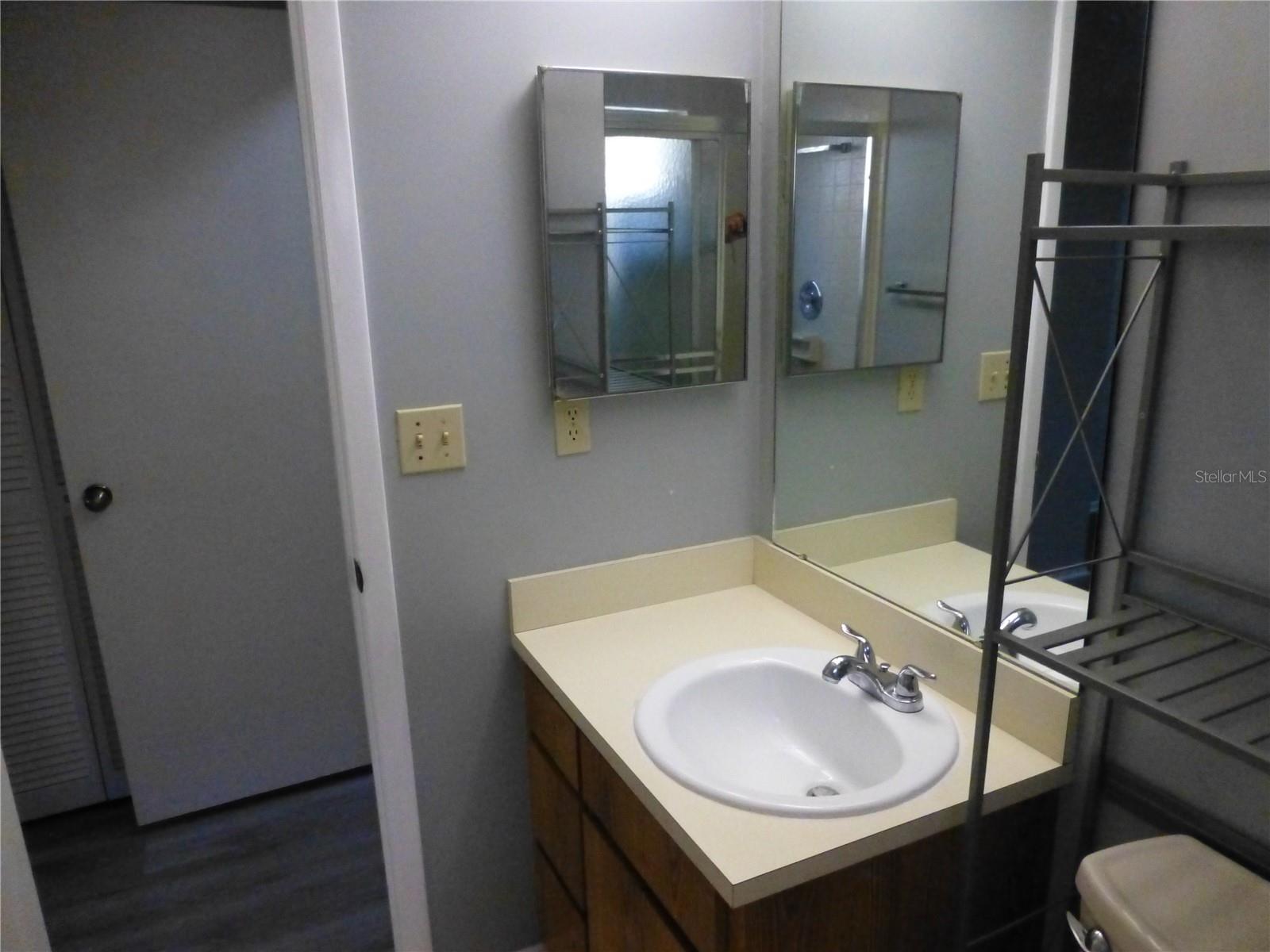 2822 WHITEHALL DR, PALM HARBOR, FL, 34684